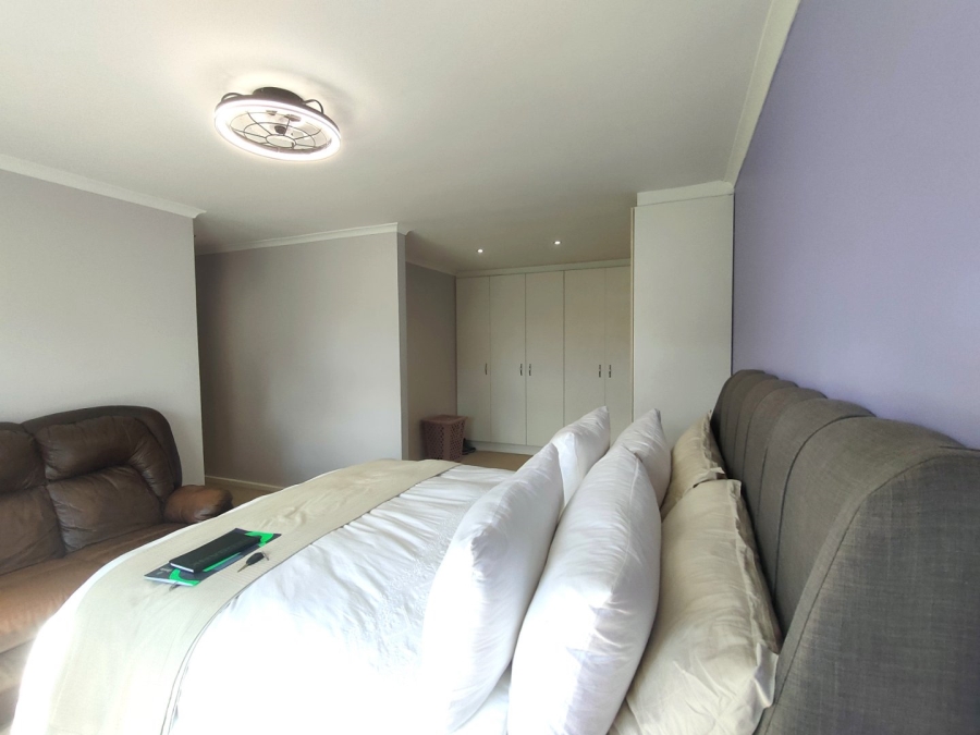  Bedroom Property for Sale in Bluewater Bay Eastern Cape